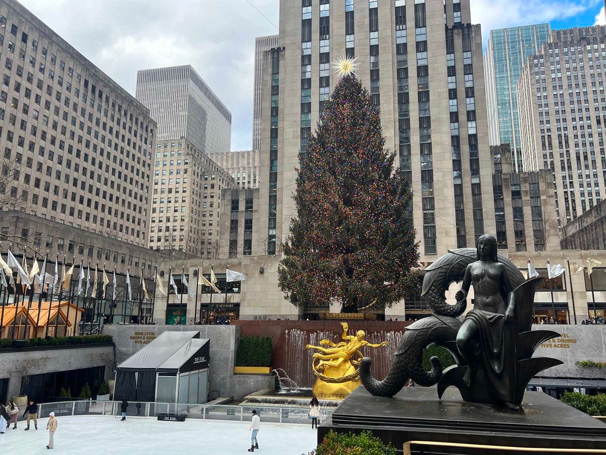 Mr. Rockefeller, how are you? / Sr. Rockefeller, ¿como estás?