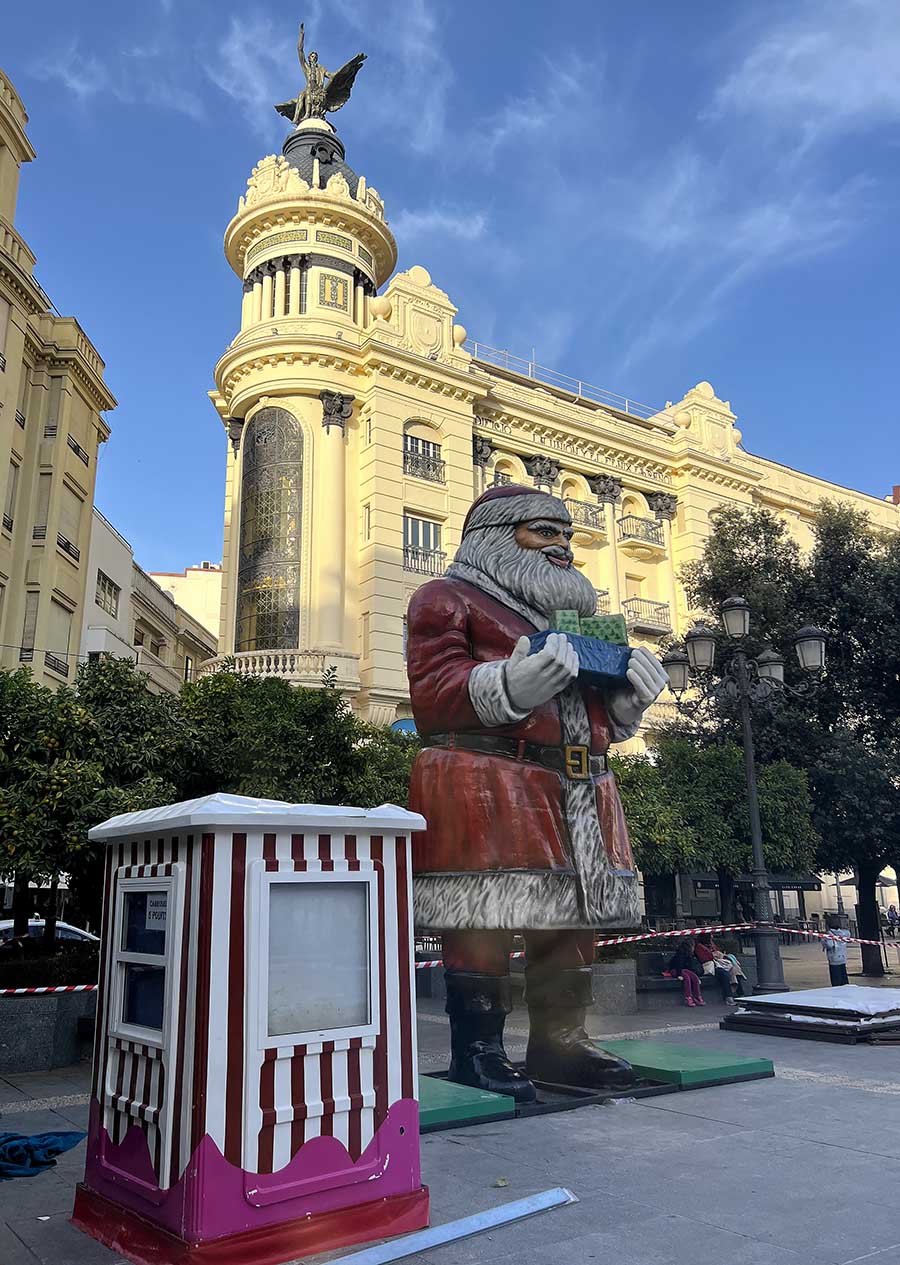 Bad Santa and the legionnaire / Papá Noel malo y el legionario