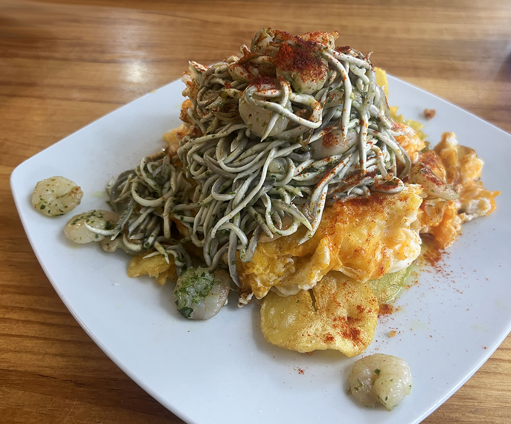 Fish or cut bait! / ¡Pesca o corta el cebo!