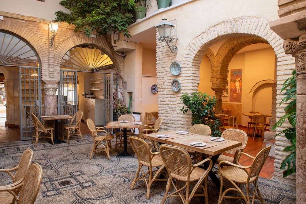 Toilets and Tartas / Aseos y tartas