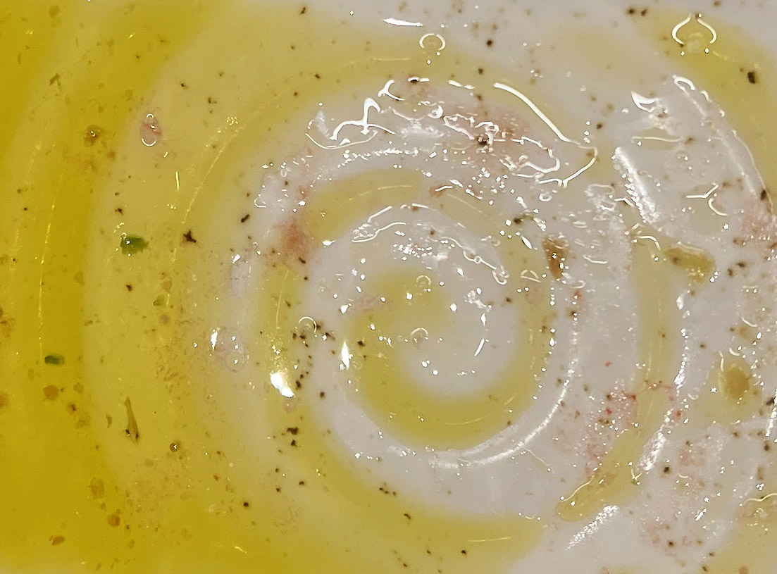 The squeaky wheel gets the epoxy / La rueda que chirría recibe el epoxi