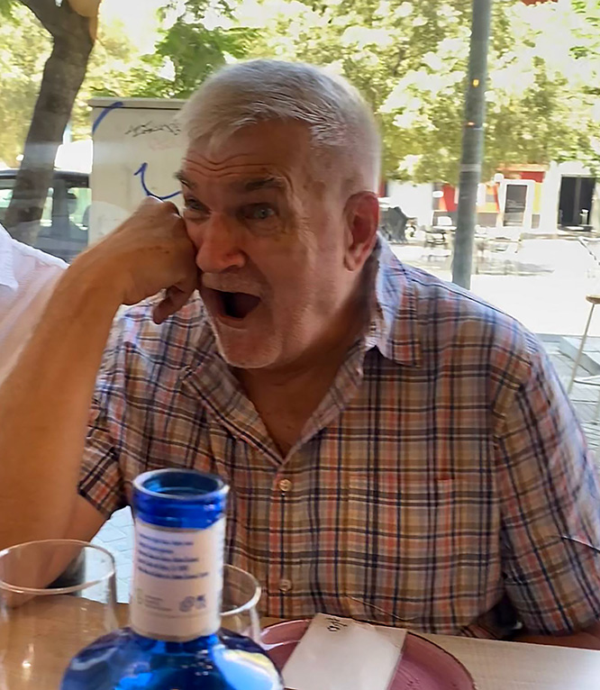 Where’s the dildo now, Finn? / ¿Dónde está el consolador ahora, Finn?