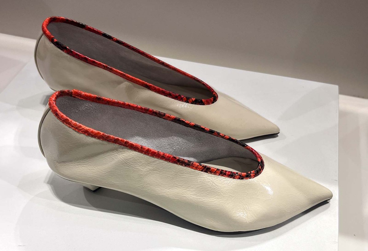 Off the rack / Fuera del estante